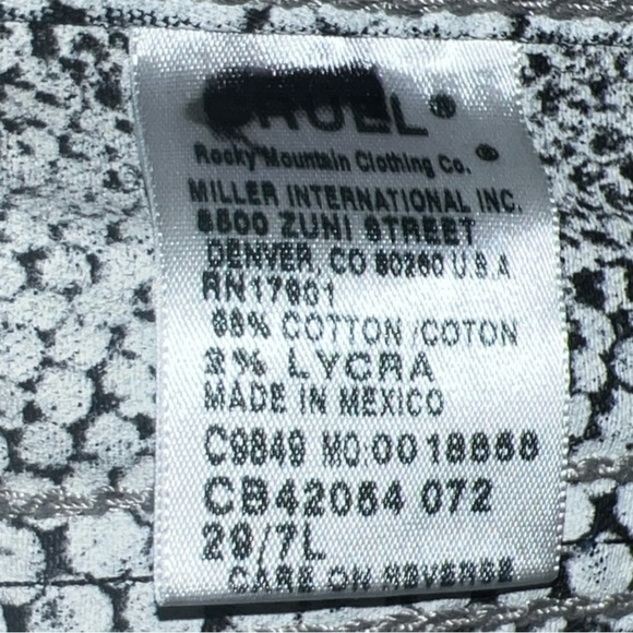 CRUEL GIRL Abby Mid Rise Slim Hip & Thigh Bootcut Denim Jeans | NEW/NWT!!🤠👖🤠 - Picture 3 of 7